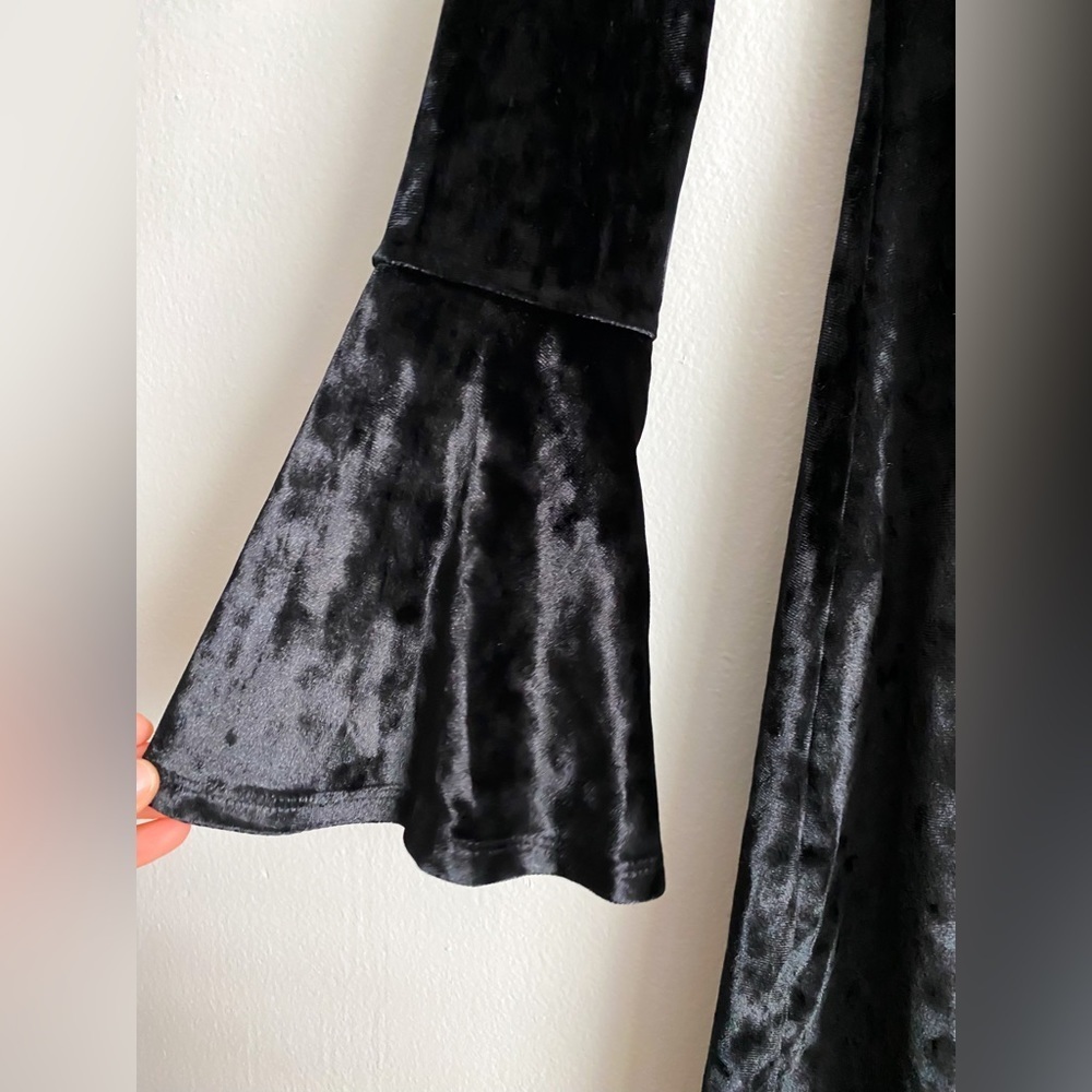 Hollister Black Velvet Bell Long Sleeves Mini Dress Y2K Whimsigoth Dark Romantic - Picture 7 of 8